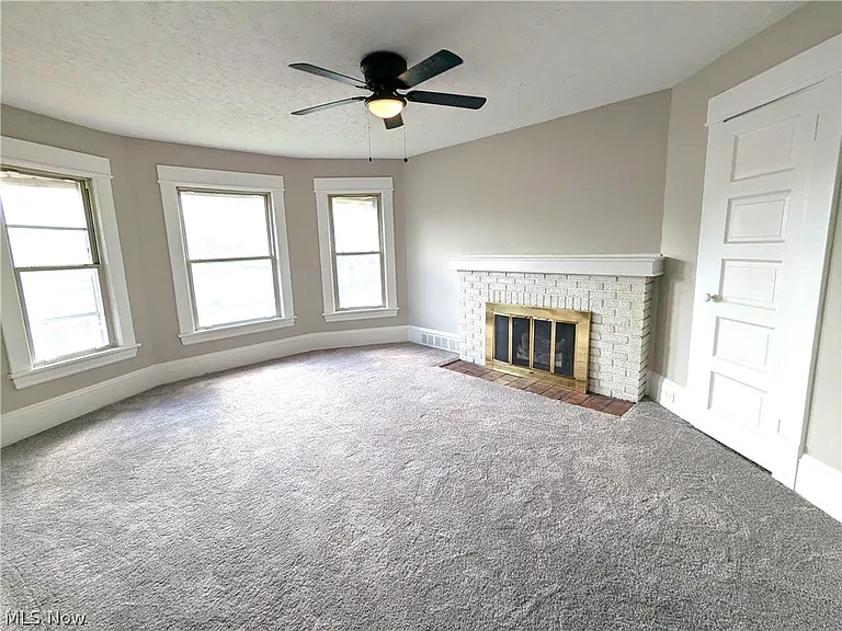 1462 Felton Rd — Photo 3