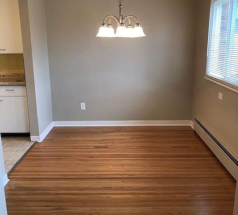 4th image of 365 Englewood Ave APT 2