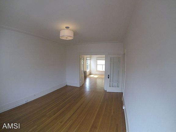 5th image of 105 21st Ave 4-unit 211050