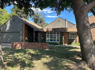 1820 Surrey Ln, Enid, OK 73703