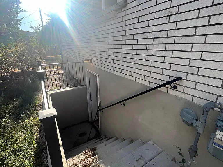 3533 S Park Pl — Photo 2