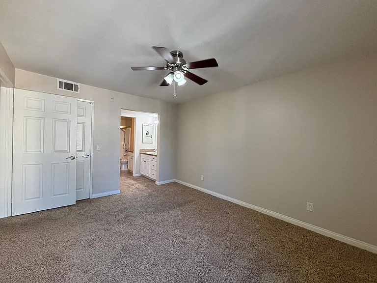 21450 Burbank Blvd #301 — Photo 14