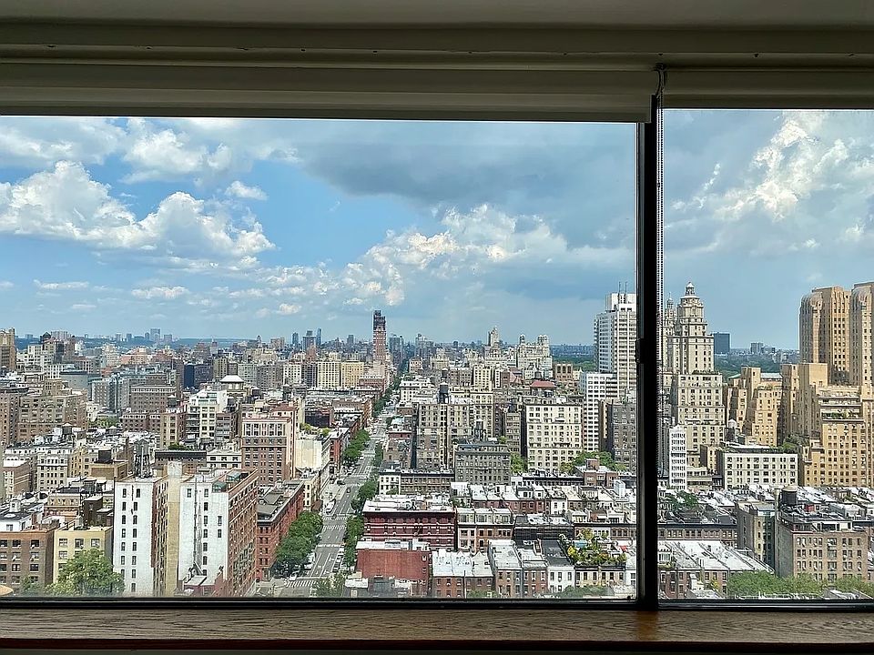 1st image of 45 W 67th St APT 29F