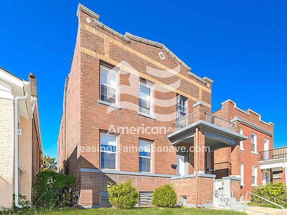 702517_002_front_view_2.jpg