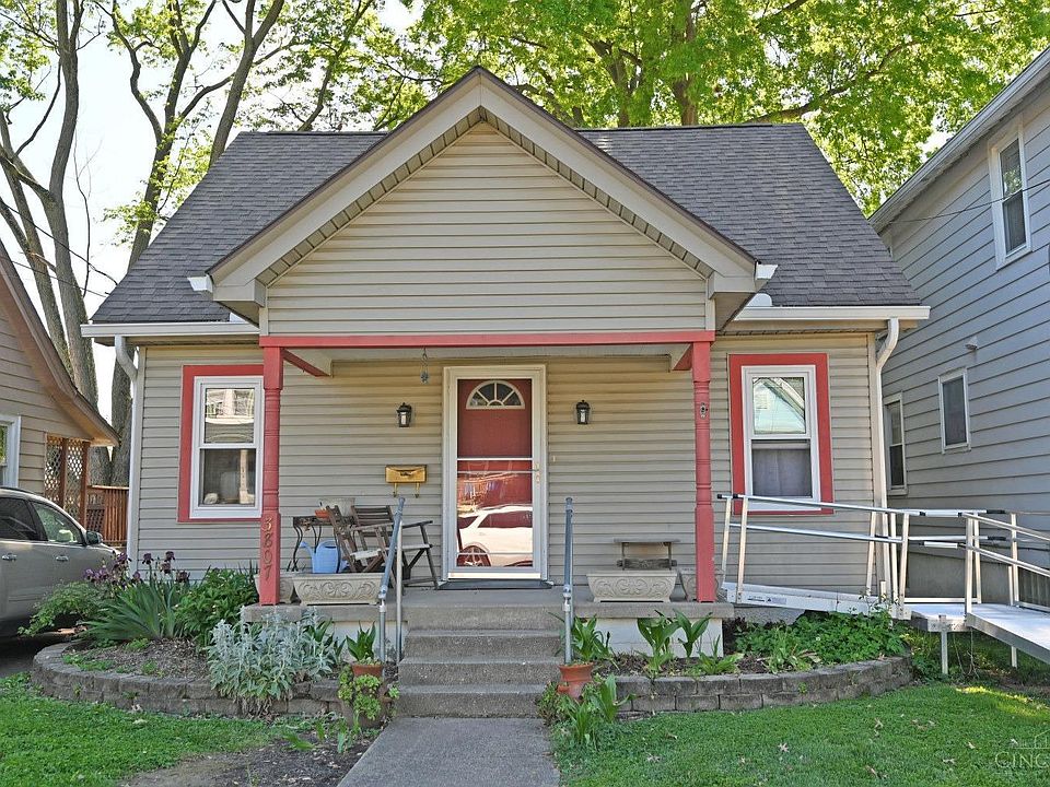 1st image of 3807 Lonsdale St