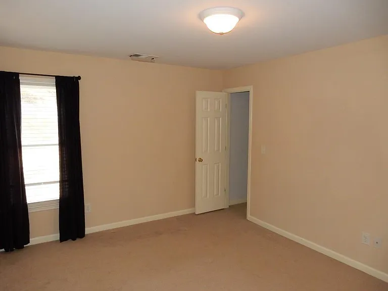 450 Evans Mill Dr — Photo 16