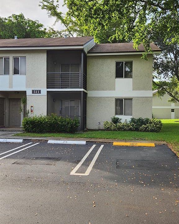 1st image of 511 Gardens Dr APT 104