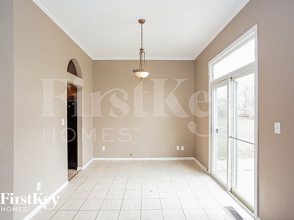 5th image of 515 Palmyra Dr