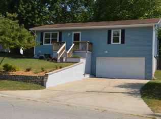 620 E Walnut St, Bolivar, MO 65613