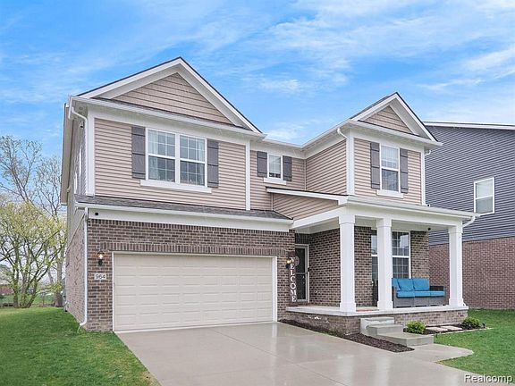 2nd image of 964 Backshore Dr #28