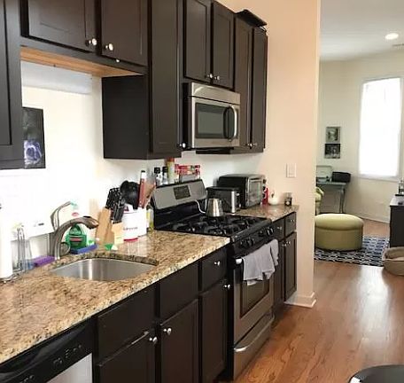 2nd image of 1636 N Park Dr #2