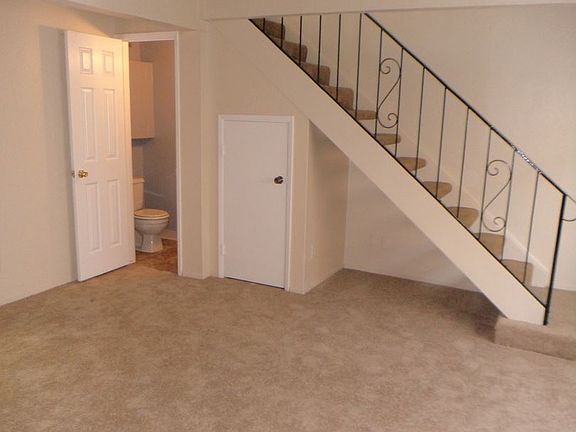 5th image of 2805 H St APT 02