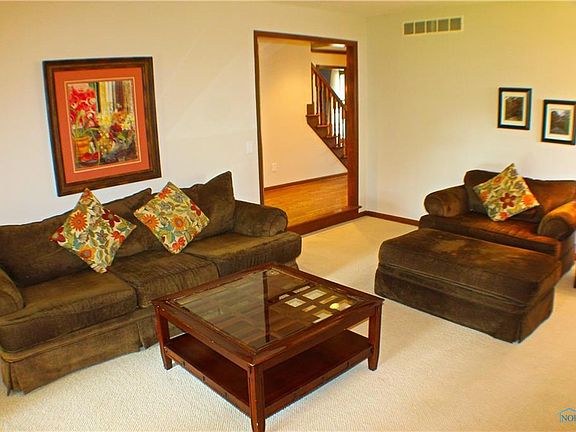 5th image of 354 Valley Ln