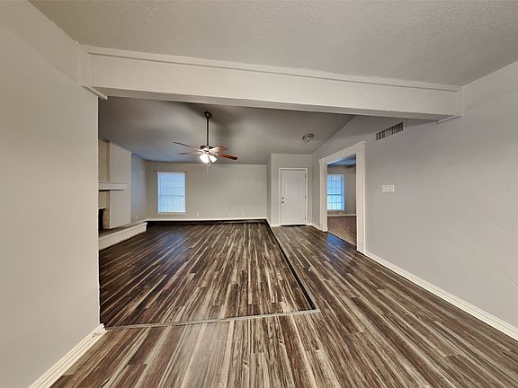 4th image of 1711 Chesterfield Dr