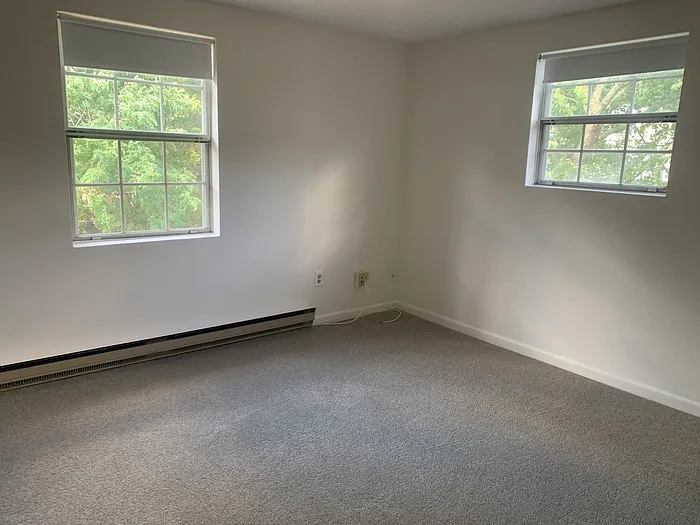 Viking Ct — Photo 8