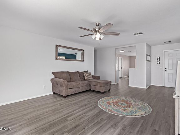 4th image of 453 S WILDROSE --