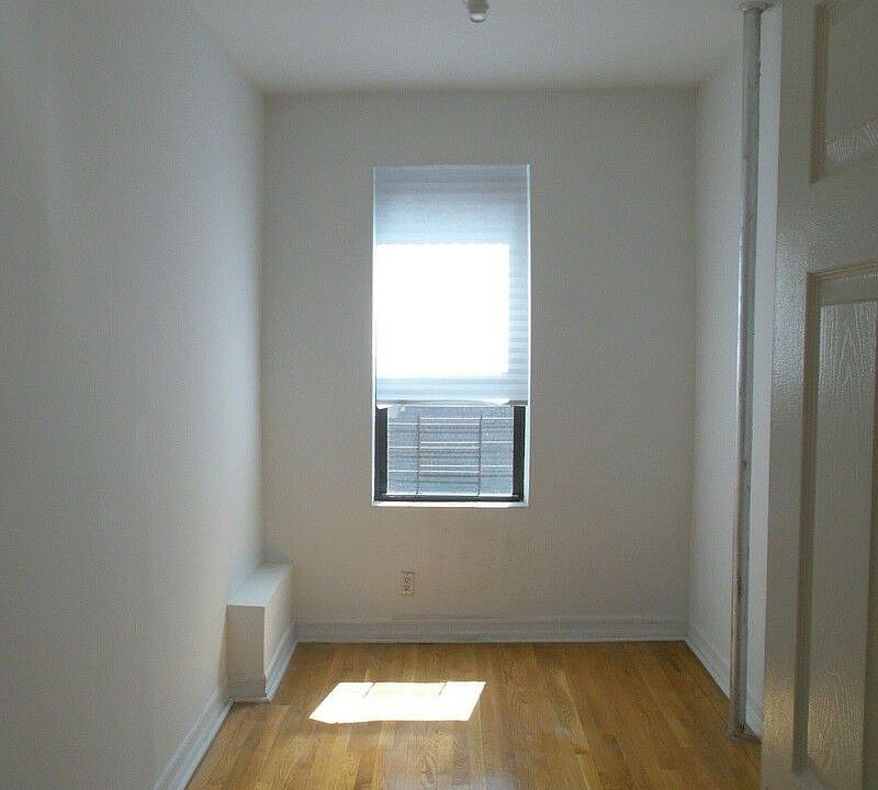 1st image of 356 Saint Johns Pl APT 1A
