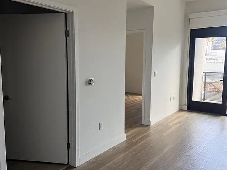 Maya Apartments at 535 Kingsley Dr in Los Angeles — Photo 62