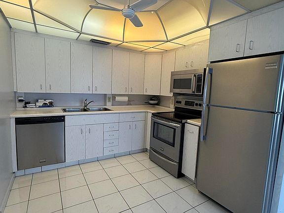 3rd image of 4022 Wolverton E