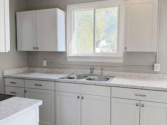 5th image of 820 N Shilling Ave