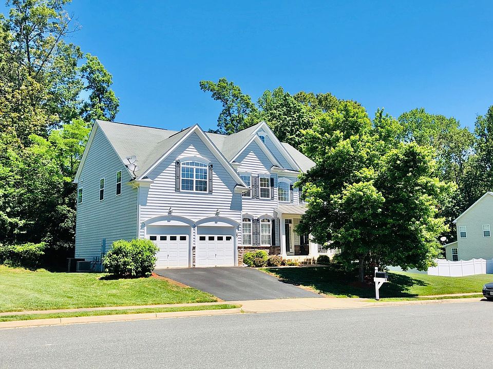 1st image of 23 Saint Richards Ct