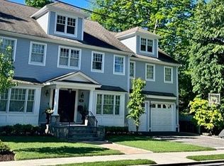 36 Vineyard Rd, Newton, MA 02459