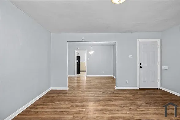 6176 Sherry Ave — Photo 8