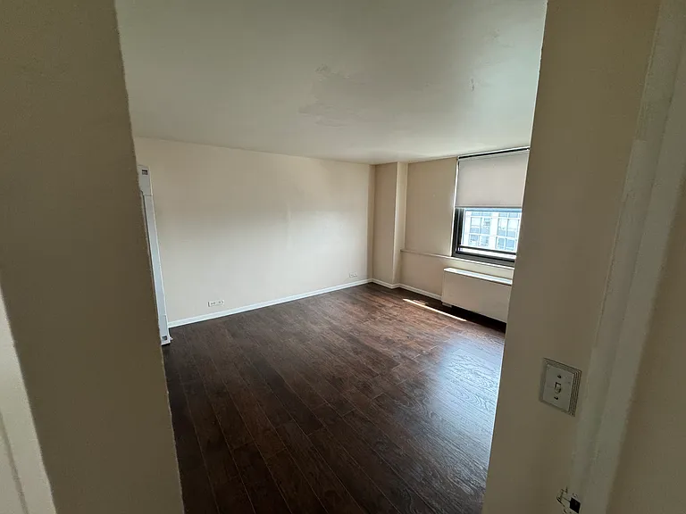 5701 N Sheridan Rd — Photo 12