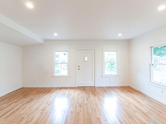 4th image of 4762 Mendota Ave
