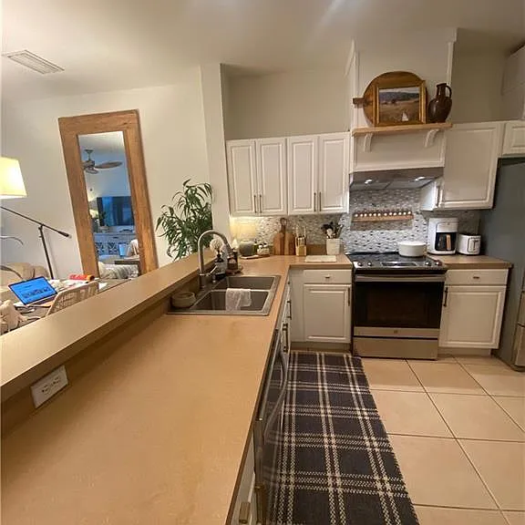 768 Hampton Cir #188 — Photo 10