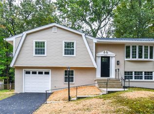 2650 Pinewood Dr, Waldorf, MD 20601