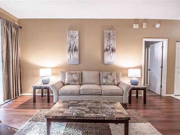 4th image of 17715 Hampshire Oak Dr