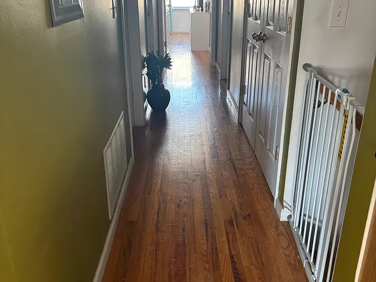 847 Bond St — Photo 9
