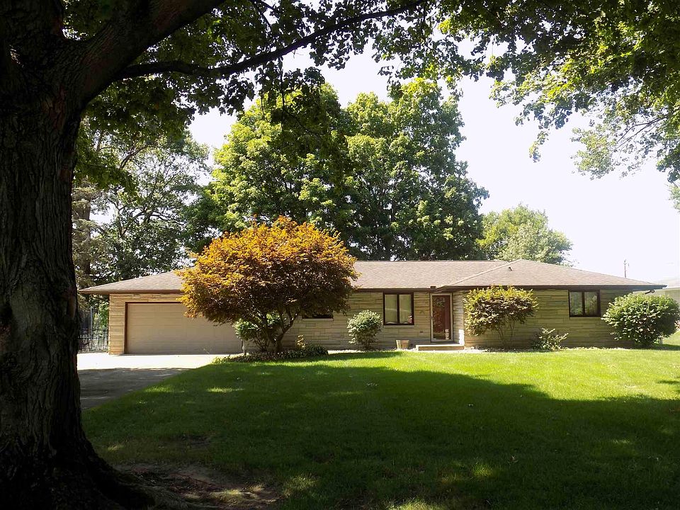 1st image of 55817 Riverdale Dr