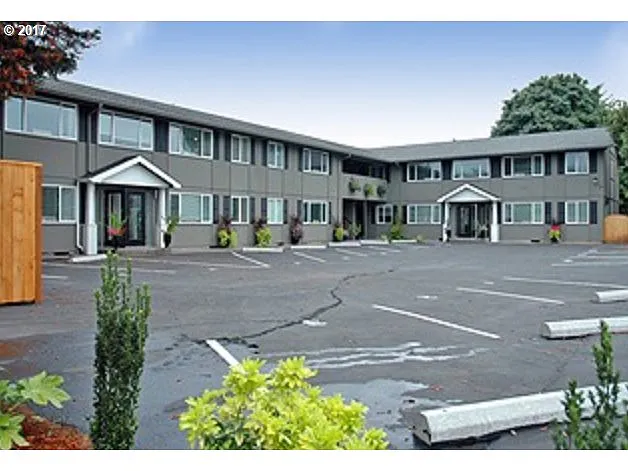 7112 N Richmond Ave Unit 8 photo 1