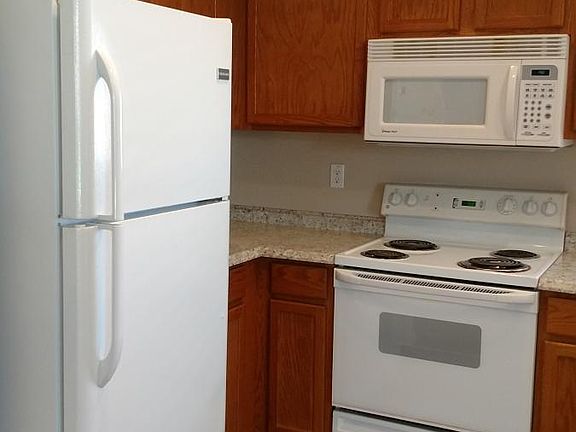 4th image of 21319 N 79th Dr