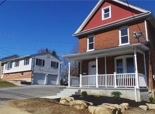 2515 Burrowes St, Easton, PA 18045
