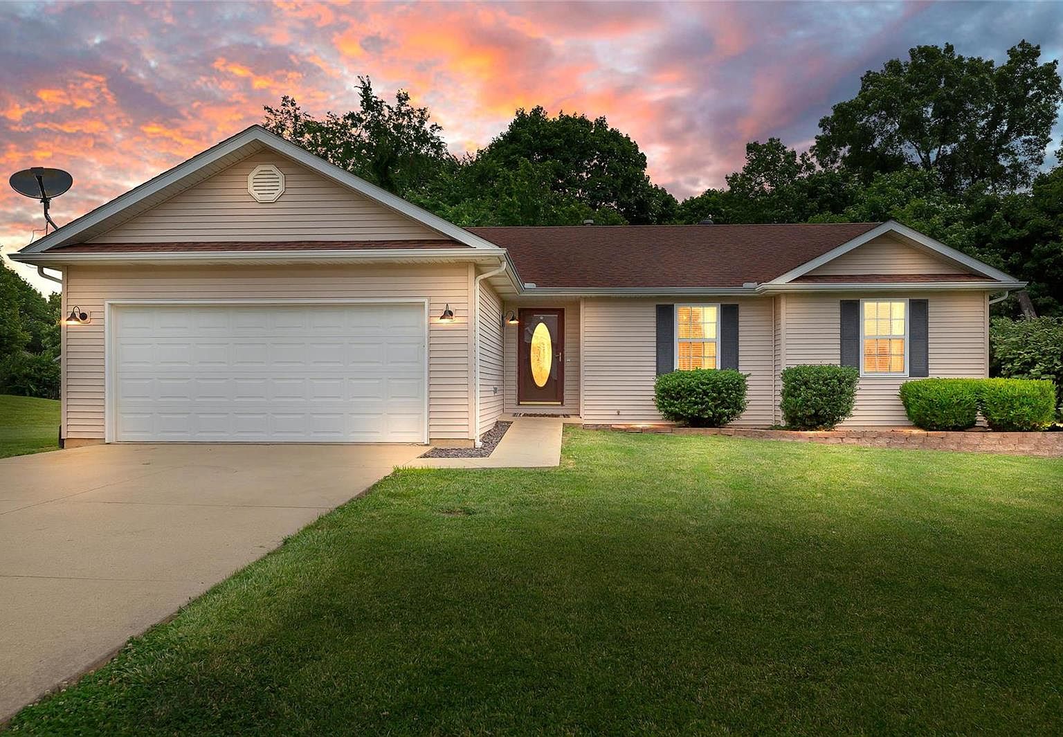 207 Falcon Pointe, Valmeyer, IL 62295 Zillow