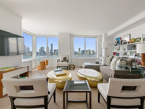 3rd image of 212 Warren St APT 15C