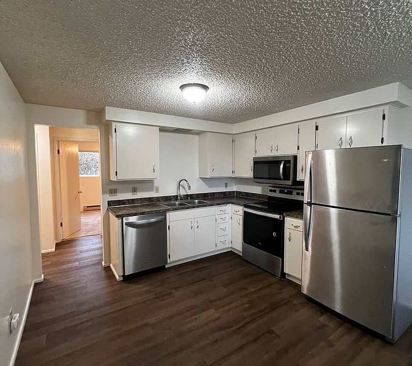1st image of 6153 Vista Dr #2