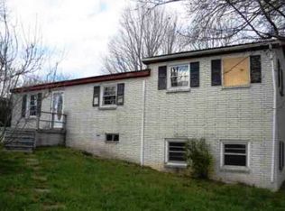 209 Cullum Ave, Dickson, TN 37055