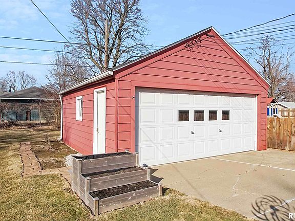 4th image of 301 W Northland Ave
