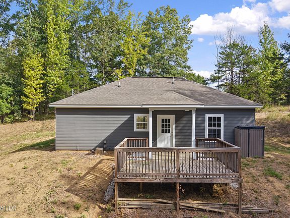 5th image of 663 Ridge Rd