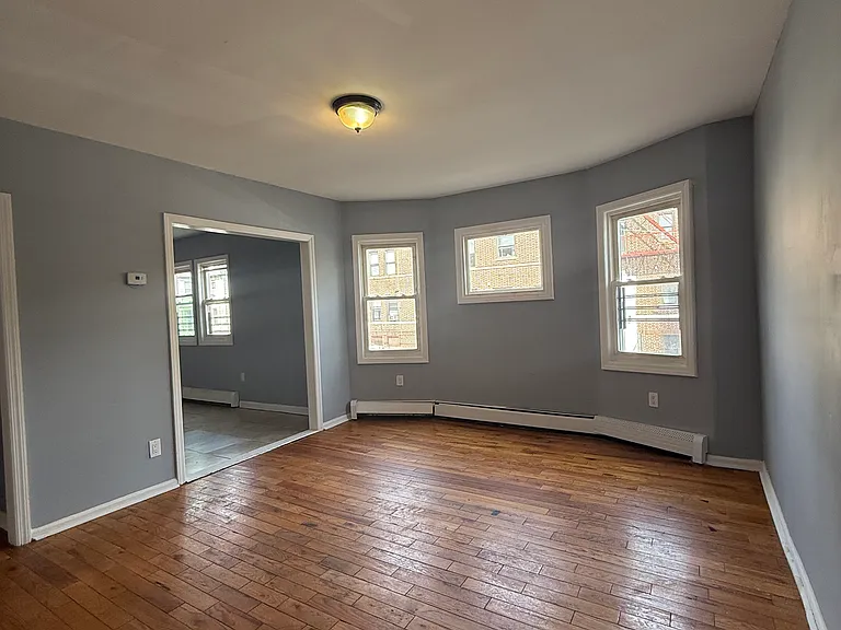 131 Osborne Ter #1L — Photo 8