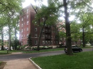 715 Larchmont Acres APT B, Larchmont, NY 10538