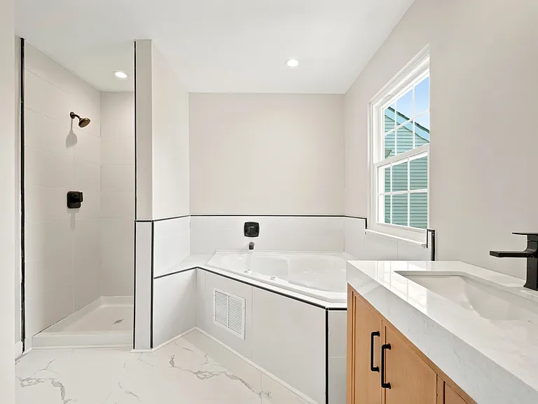 703 Porter Way W — Photo 19
