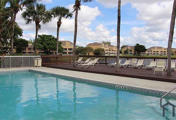 4th image of 5200 NW 31st Ave APT 103