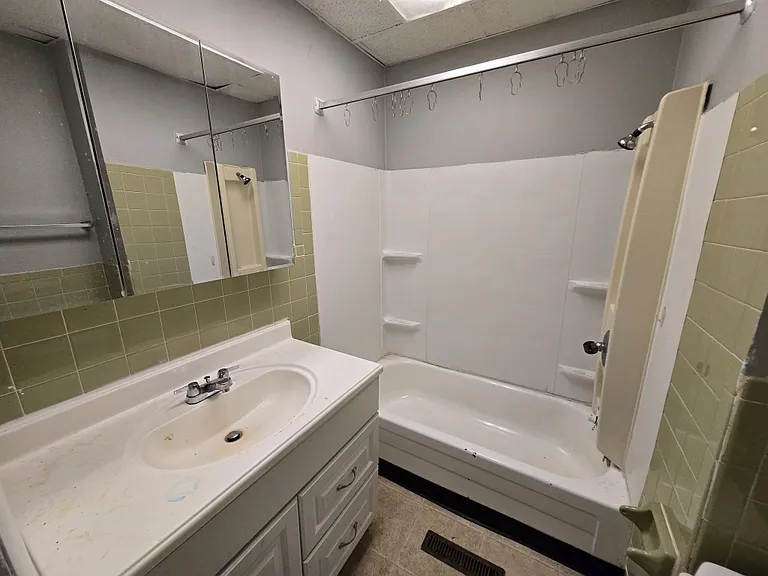 801 W North St #3 — Photo 10