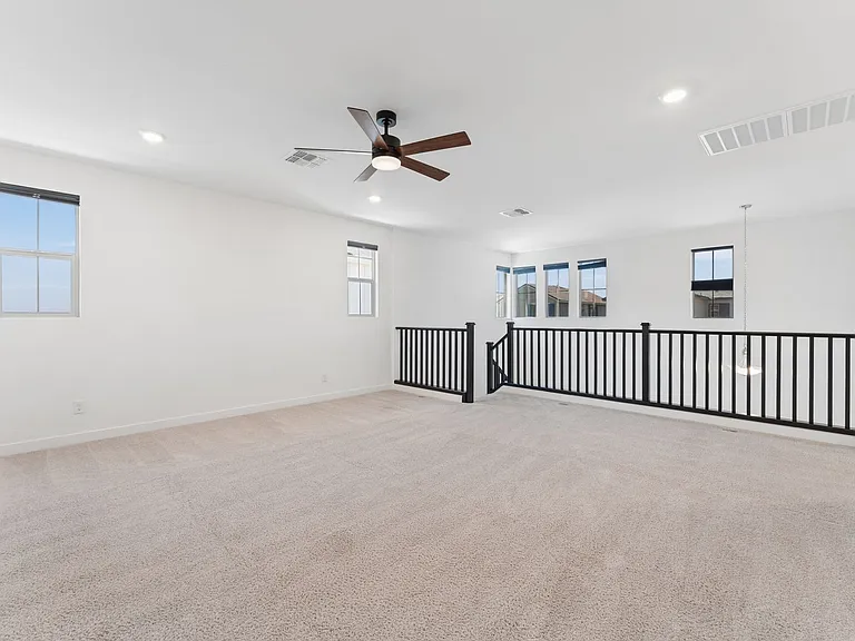 1524 E Carob Ct — Photo 31