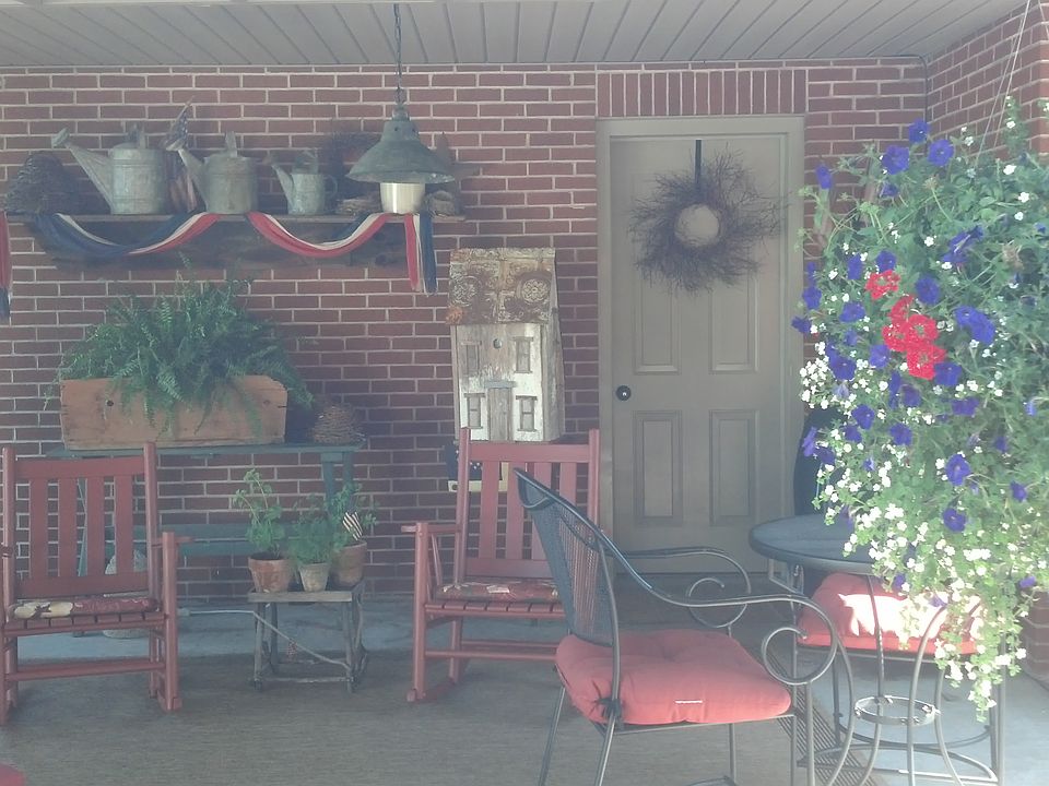 1st image of 614 Pearl Blvd